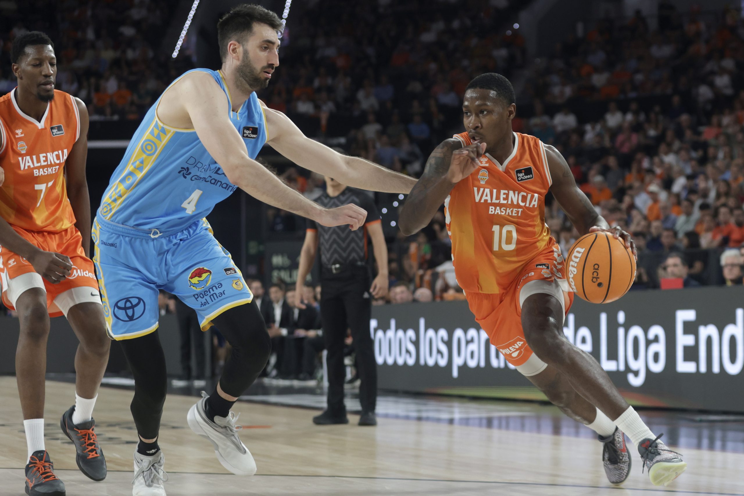 Valencia Basket Desmantela al Gran Canaria y Sella su Destino en una Noche de Infarto