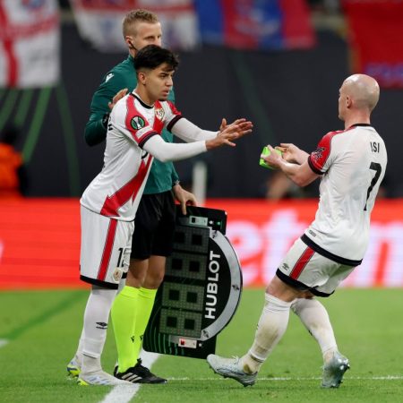 Ilias Akhomach Says Goodbye To Rayo Vallecano
