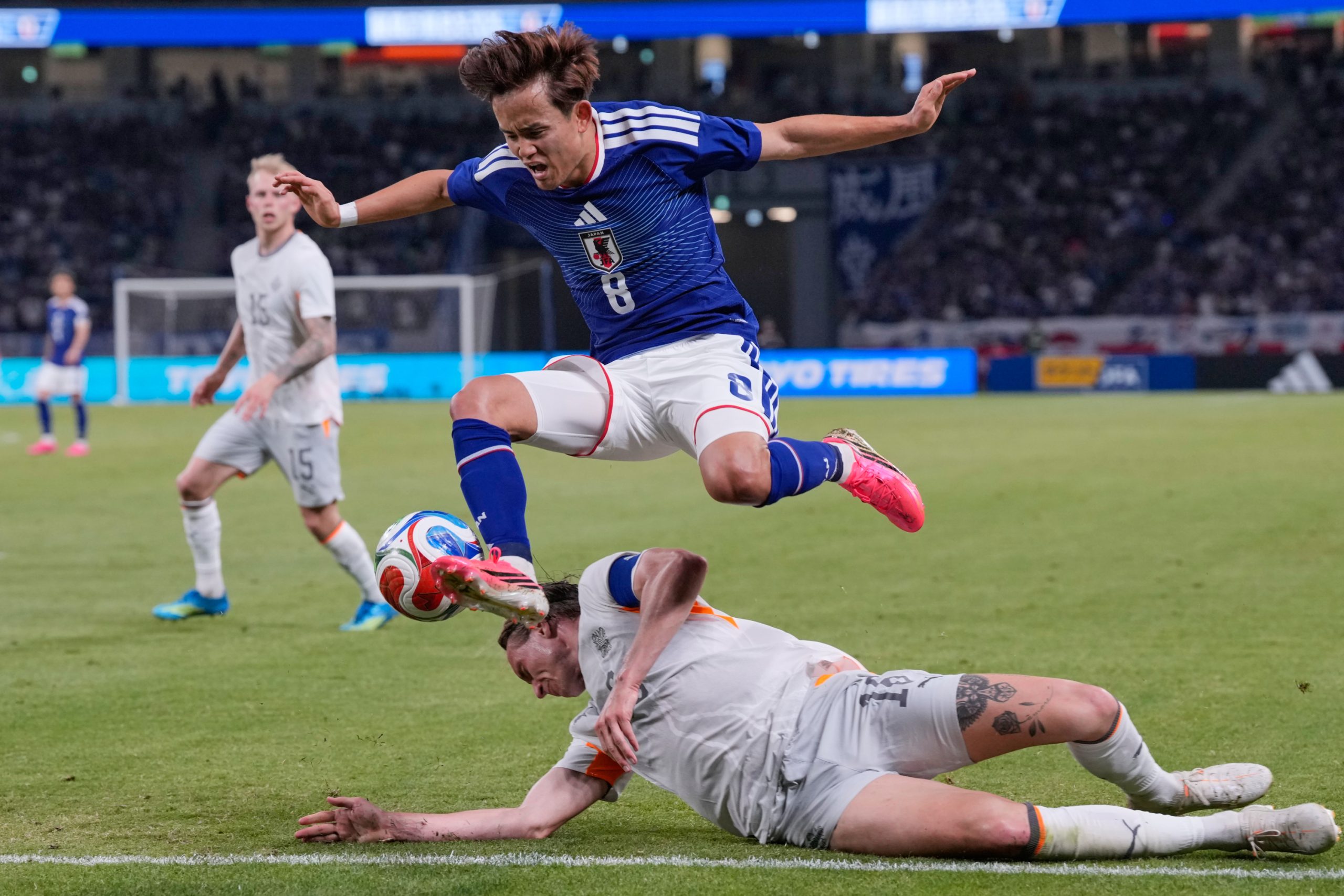 Kubo Lidera a Japón Hacia el Mundial: Un Faro de Talento en la Preparación