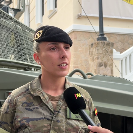 El Legado Militar que Inspira: La Soldado Elisabet Espejo Abre las Puertas del Cuartel del Bruch