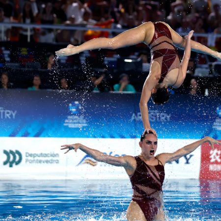 España Toca Plata en la Copa del Mundo de Natación Artística: El Acrobático Debuta con Espectáculo y un Sabor Agrio