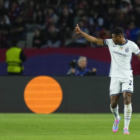 ¡Bombazo en el Bernabéu! El Real Madrid se adelanta y ficha a Denzel Dumfries, ¿el nuevo rey de la banda derecha?