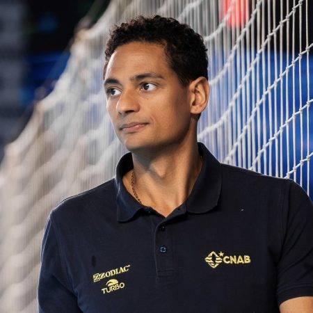 ¡Barceloneta Vuelve a la Cima! Fran Fernández Lidera la Remontada Histórica hacia la Final de Champions