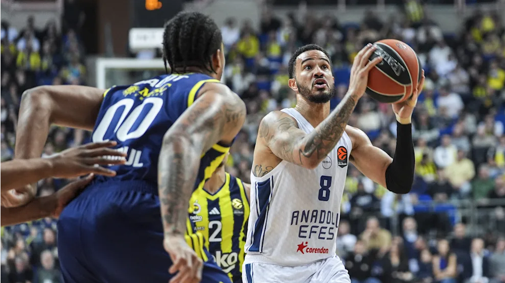 ¡Bomba en Estambul! Anadolu Efes Reinicia el Proyecto: Weiler-Babb y Smits, Fuera del Equipo de Laso