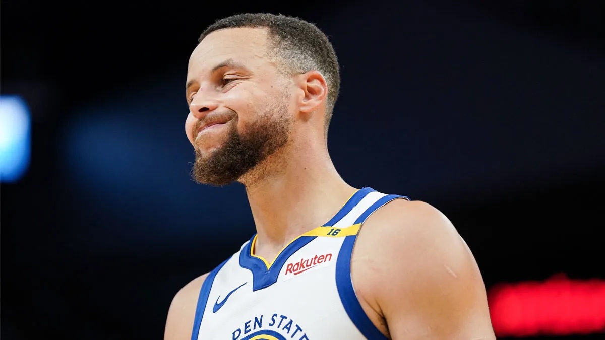 Curry y Li-Ning: Una Alianza que Redefine el Deporte Global