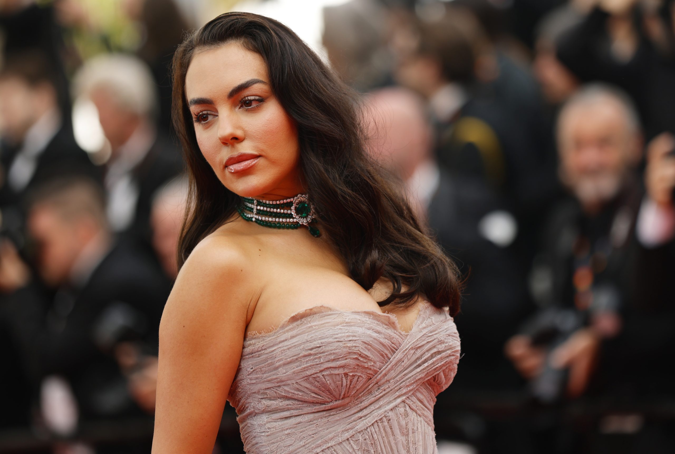 Georgina Rodríguez: De las pasarelas a la risa imparable, la nueva reina del entretenimiento