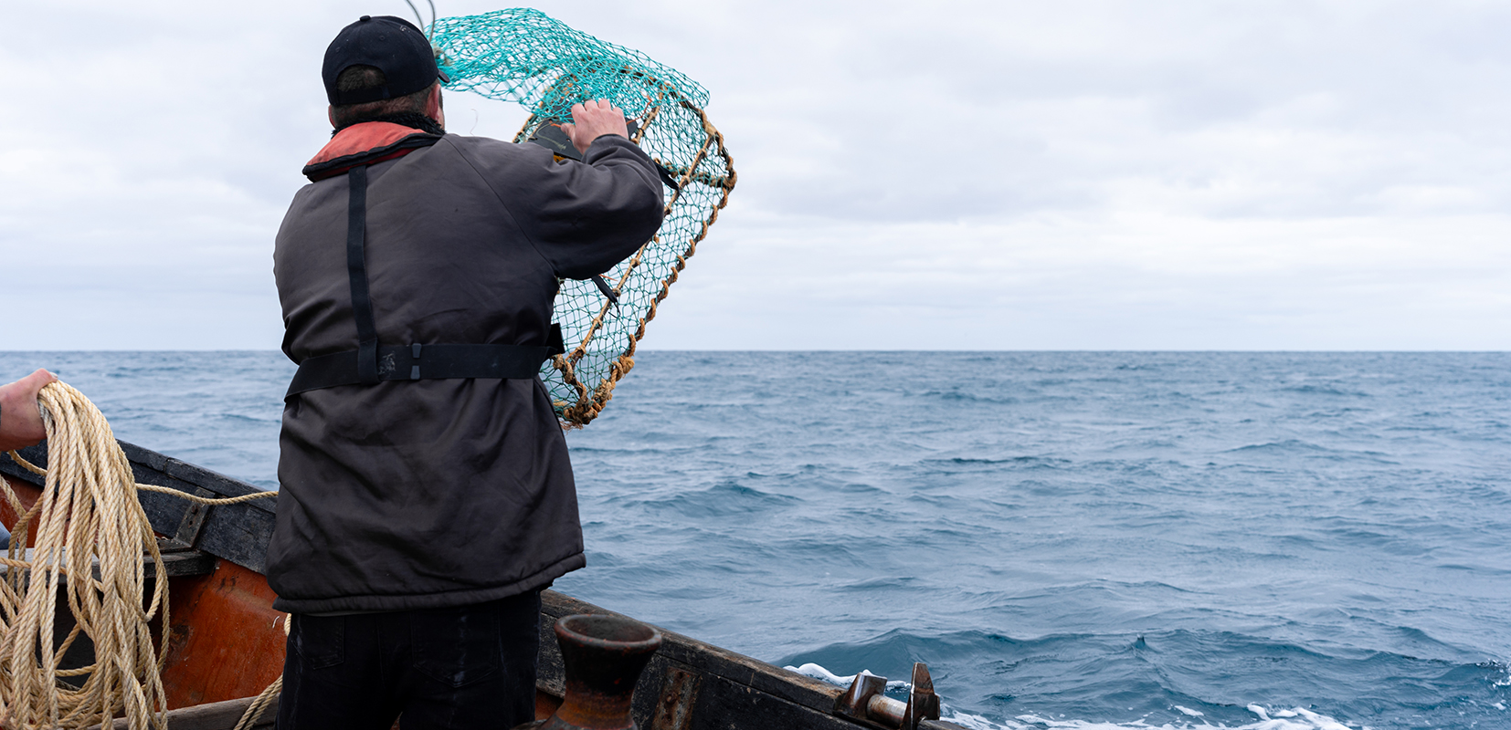 Redes Fantasma en el Mediterráneo: España y Marruecos en la Cuerda Floja Pesquera