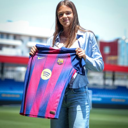 ¡Revolución en el Camp Nou! El Barça Femenino Blindará su Futuro con una Promesa de 16 Años Tras las Salidas Estelares