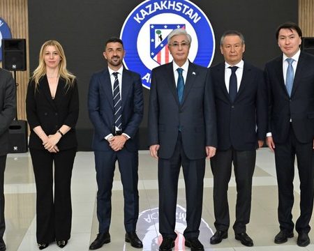 El Atlético de Madrid consolida su huella en Asia: El Presidente de Kazajistán visita la Academia rojiblanca en Almaty