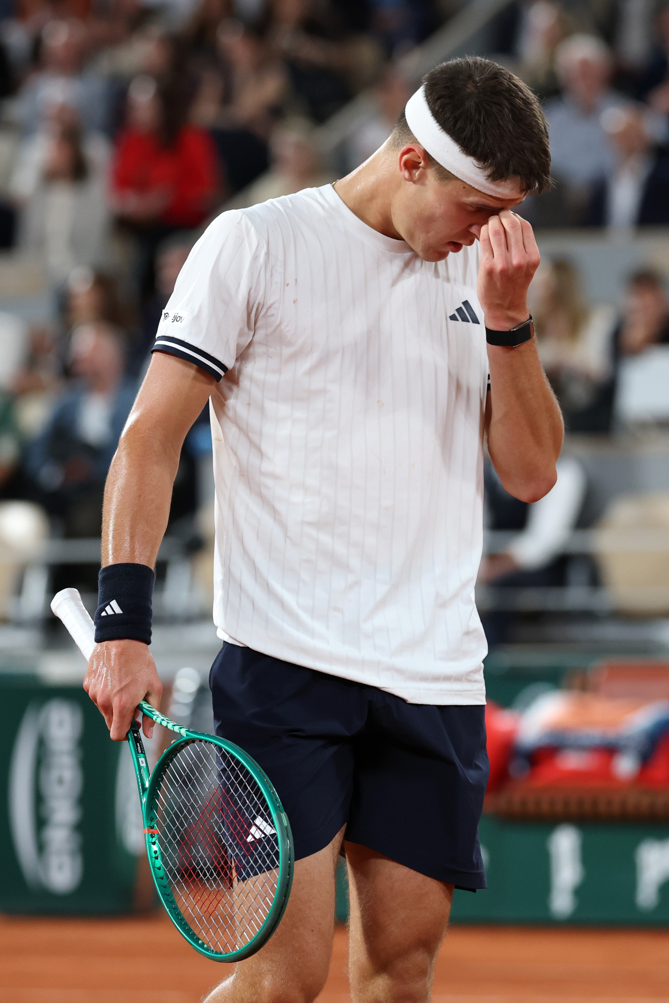 Roland Garros: El Gigante Checo Despierta y la Presión Pesa en París