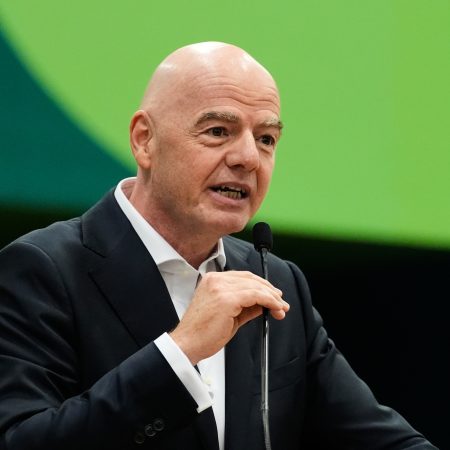 Infantino Defiende el Mundial 2026: Entre la Política Migratoria y la Magia del Fútbol