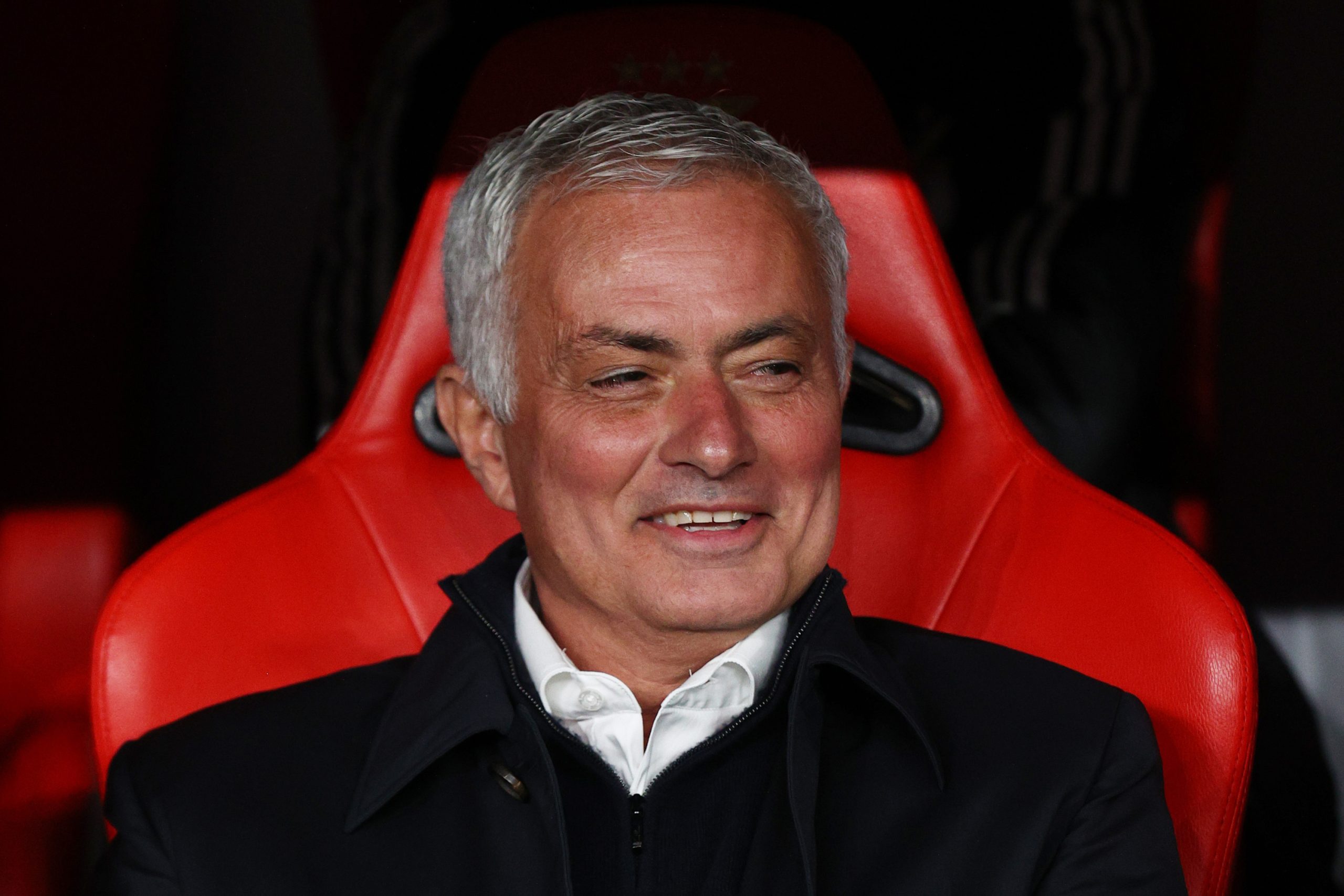 Mourinho Regresa al Bernabéu: La Sombra de Mendes y una Nueva Era de Fichajes de Élite