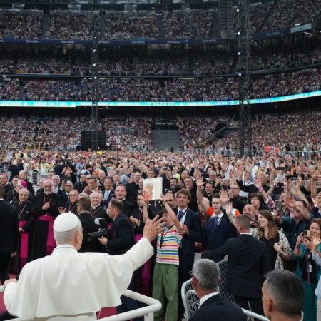 The Bernabéu Dresses Up In White To Receive Pope Leo XIV In A Historic Meeting