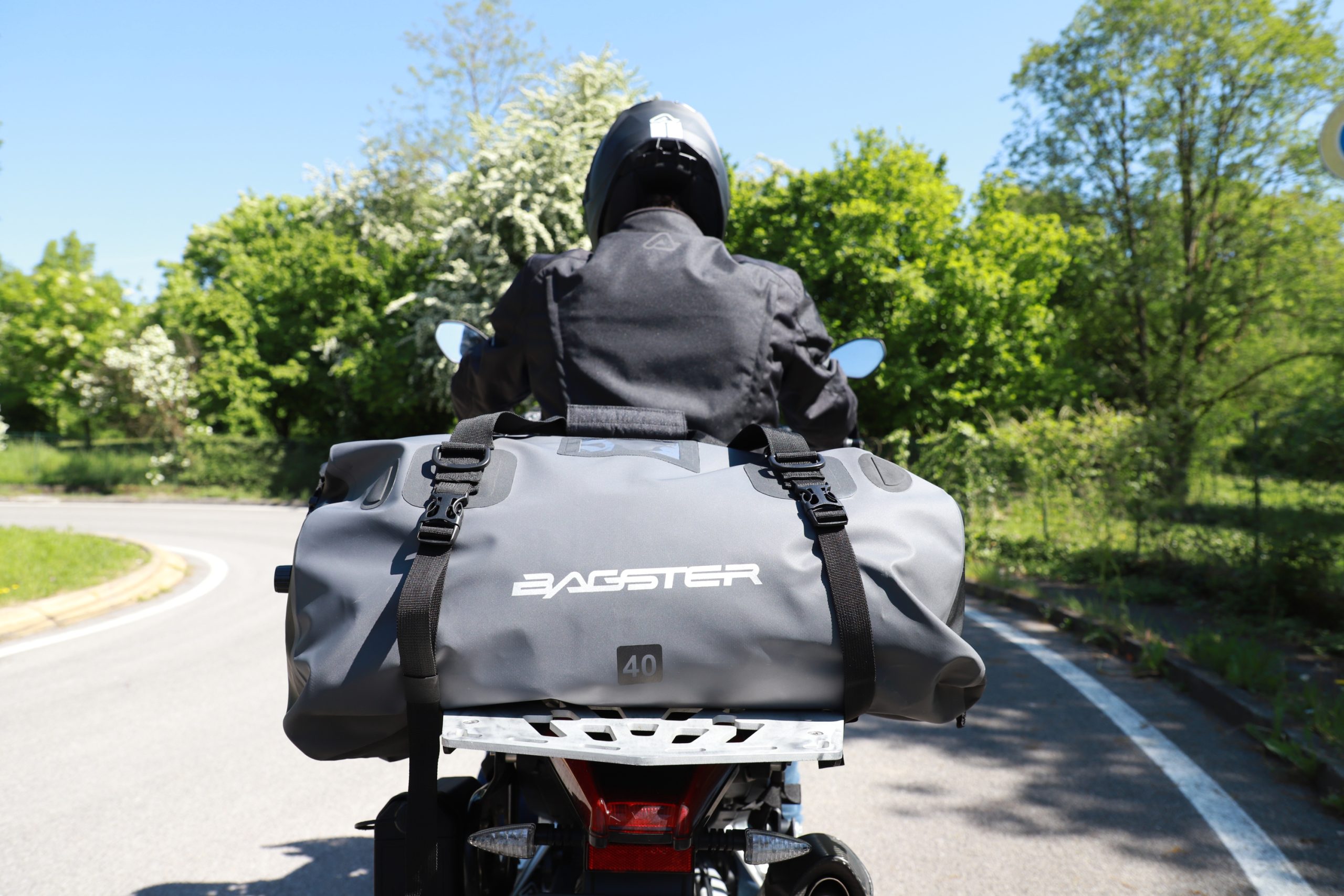 ¡Adiós a la lluvia y al equipaje mojado! Bagster revoluciona el transporte en moto con su nueva gama Dry Ride ¡Adiós a la lluvia y al equipaje mojado! Bagster revoluciona el transporte en moto con su nueva gama Dry Ride