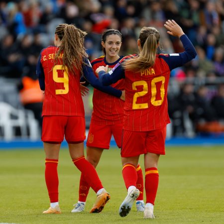 España Deslumbra: Goleada y Exhibición de Talento en el Campo