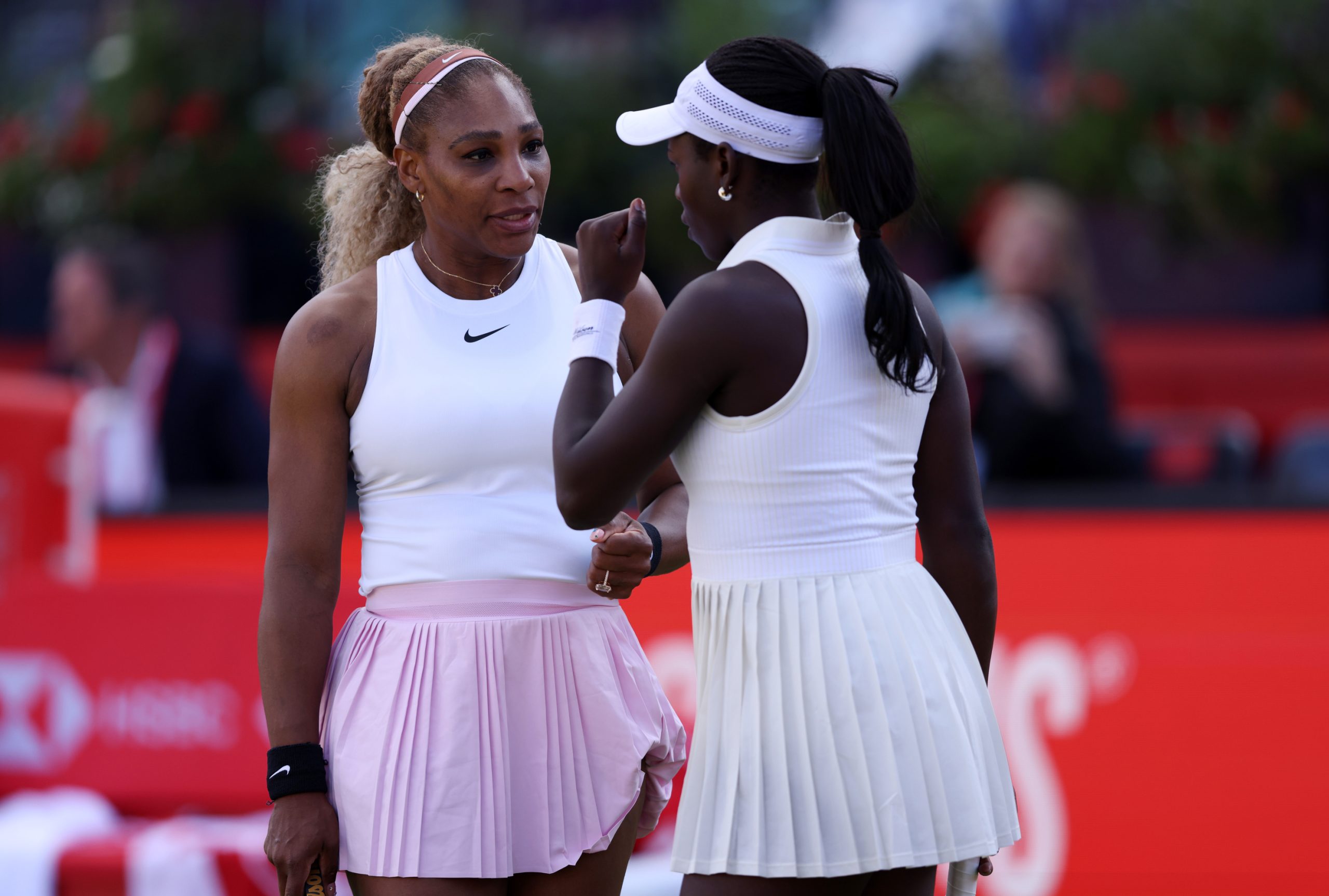 ¡Serena Regresa y Enciende Queen's! La Leyenda Demuestra que la Edad es Solo un Número