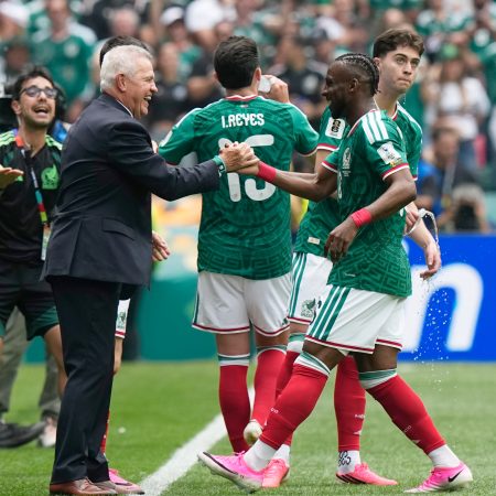 México Despeja Nervios en el Azteca: Triunfo Inaugural con Sabor a Experiencia