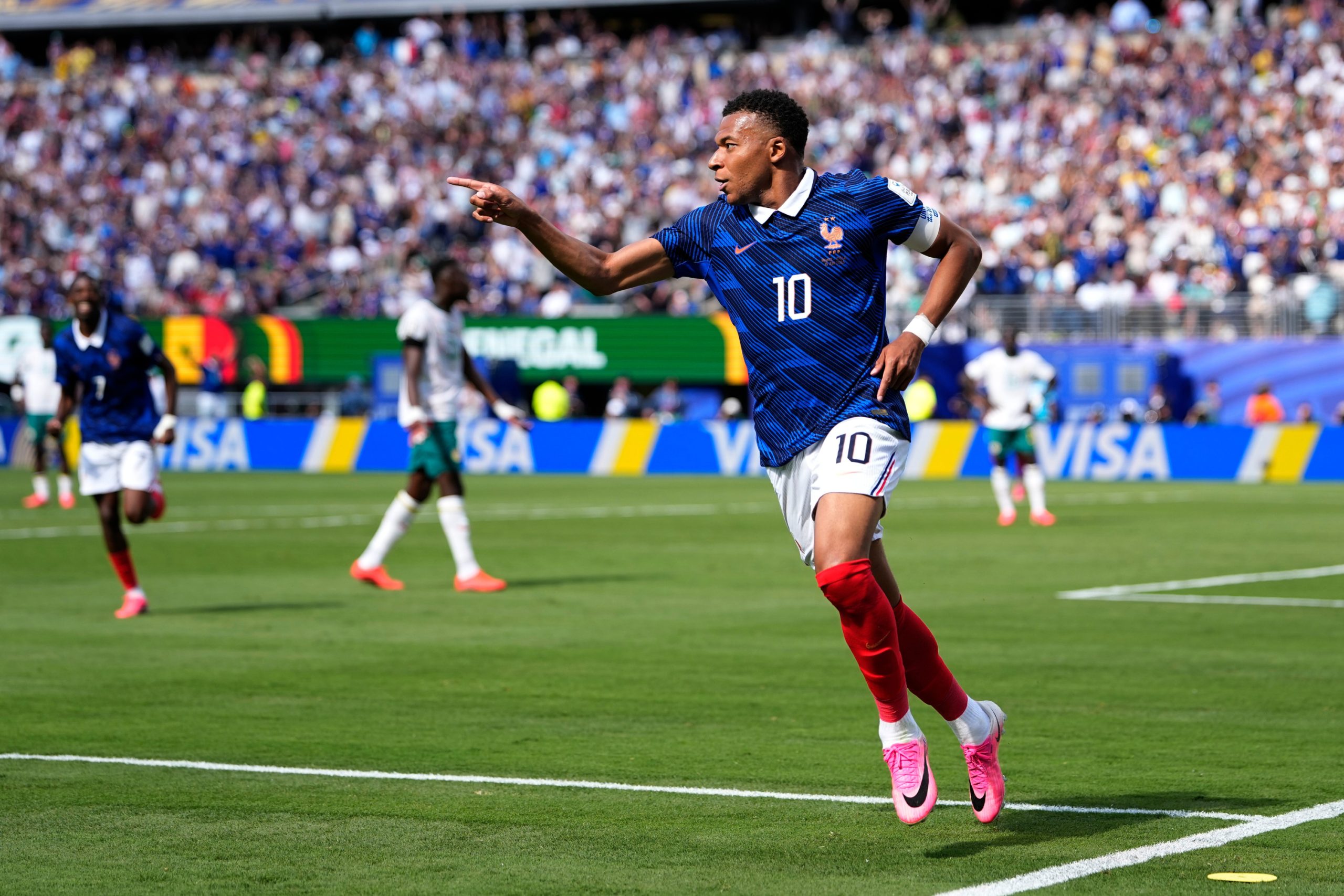 Mbappé Rompe el Cerrojo: Francia Sufre Pero Avanza en el Mundial