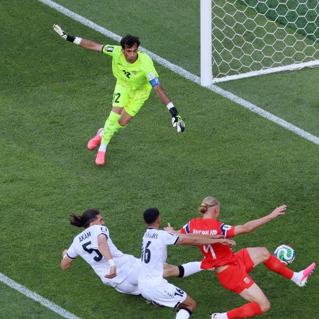 Haaland Deslumbra en su Debut Mundialista: Récords y Goles que Hacen Historia