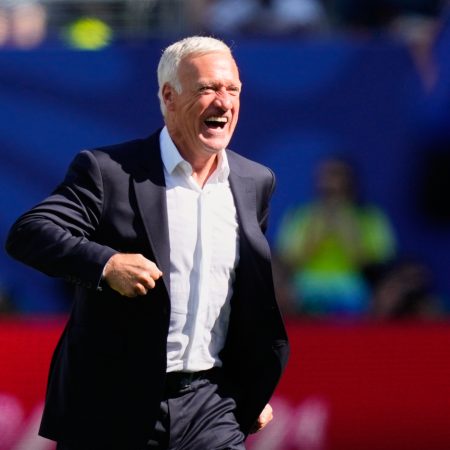 Francia: Del Apuro Inicial a la Victoria Mágica, Deschamps Analiza la Clave del Triunfo