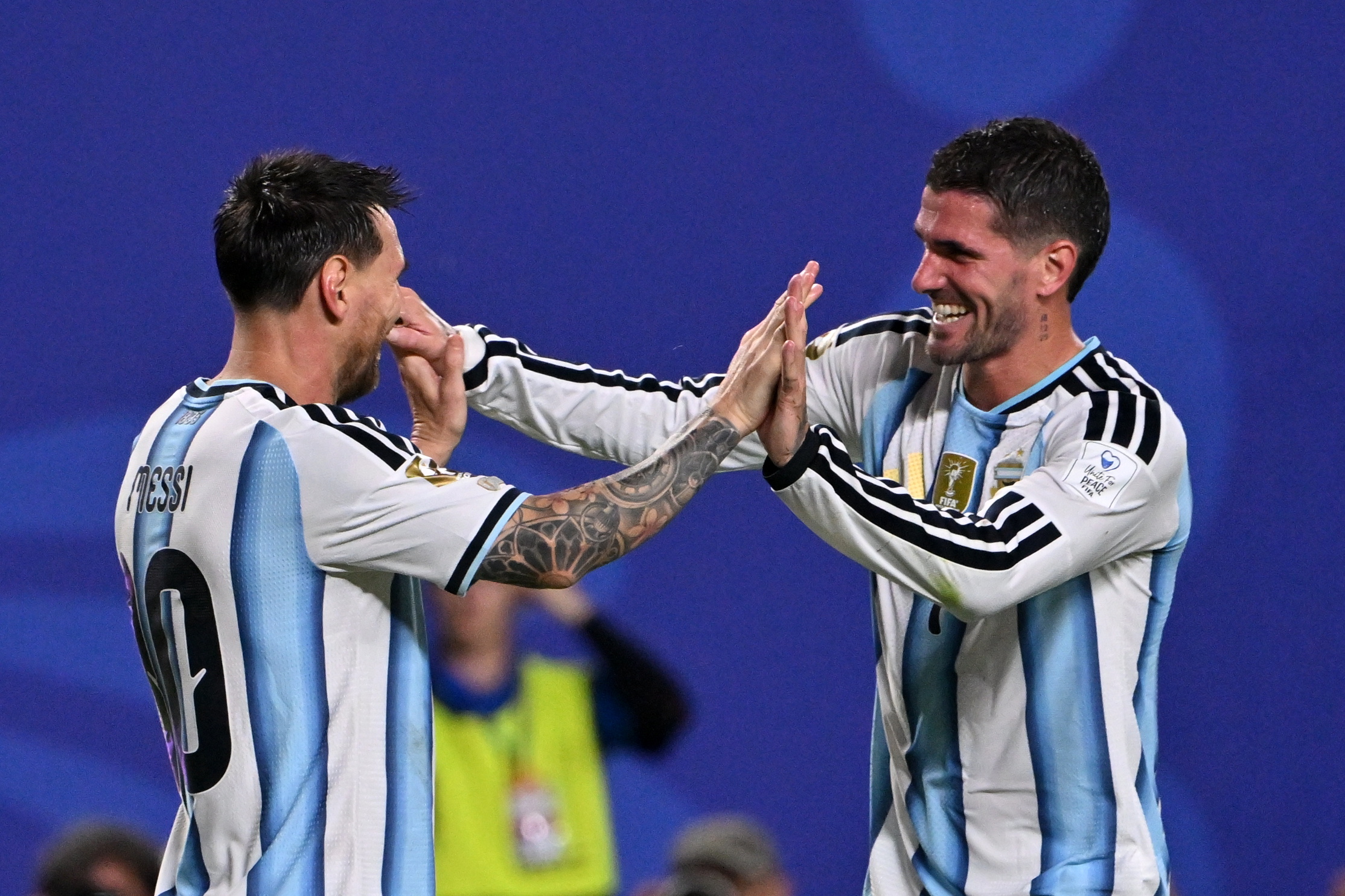 Messi Desata la Locura en el Mundial 2026: ¡Récord Histórico y Exhibición Inolvidable! Messi Desata la Locura en el Mundial 2026: ¡Récord Histórico y Exhibición Inolvidable!