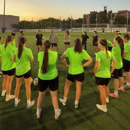 ¡Sorpresa en el fútbol español! La UE Cornellà da un paso de gigante con la creación de su equipo femenino
