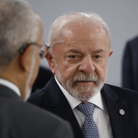 Lula Minimiza el Tropiezo de Brasil en el Mundial 2026 y Bromea con Fichar a Messi